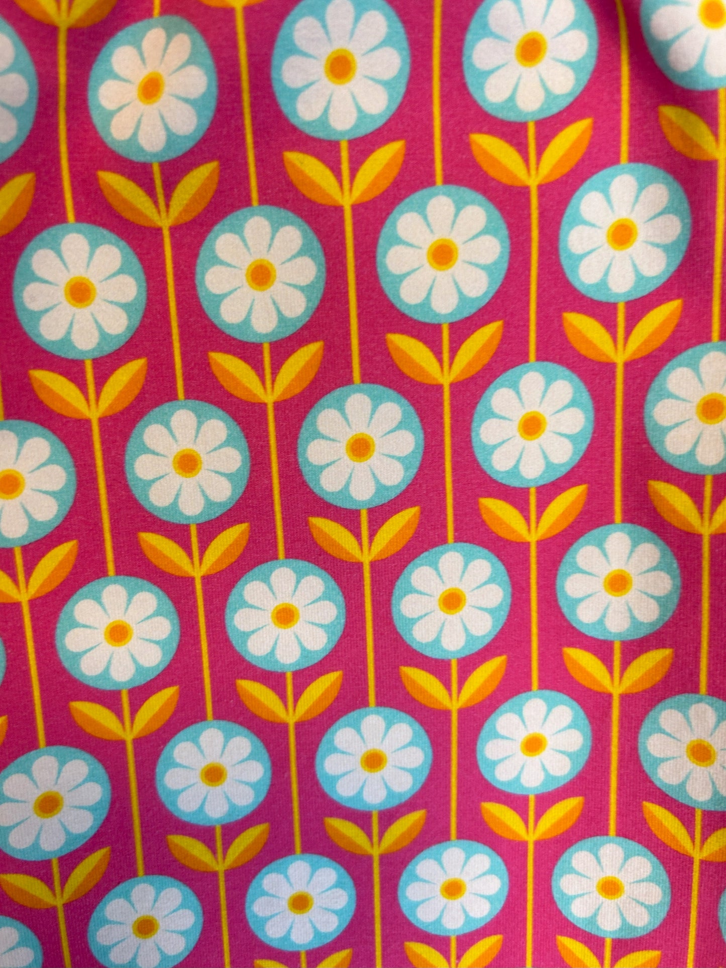 Daisy T-Shirt & Shorts - Size 3