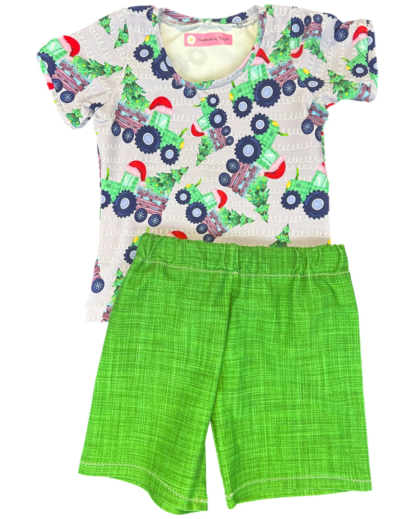 Santa Tractors T-Shirt with green shorts - Size 3