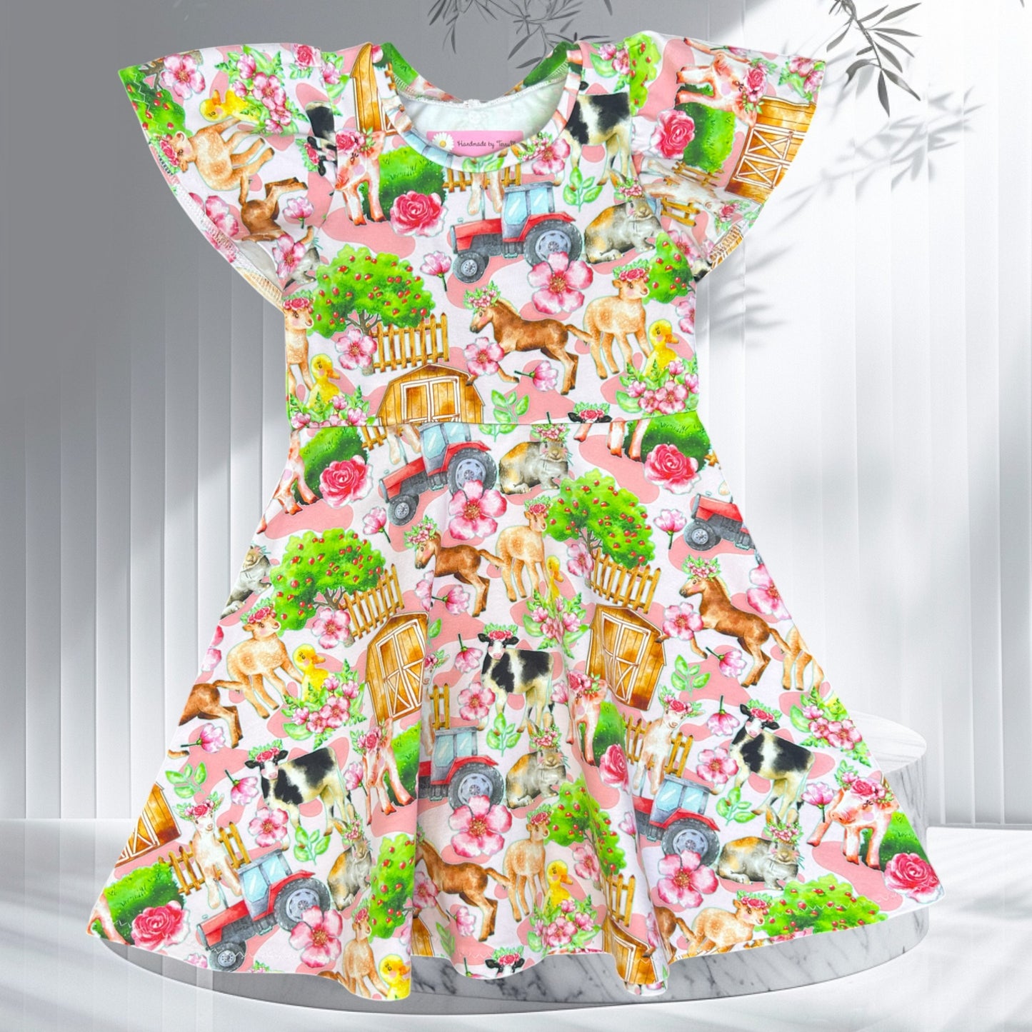 Farm animal girls dress – size 4
Handmade farm themed skater dress

