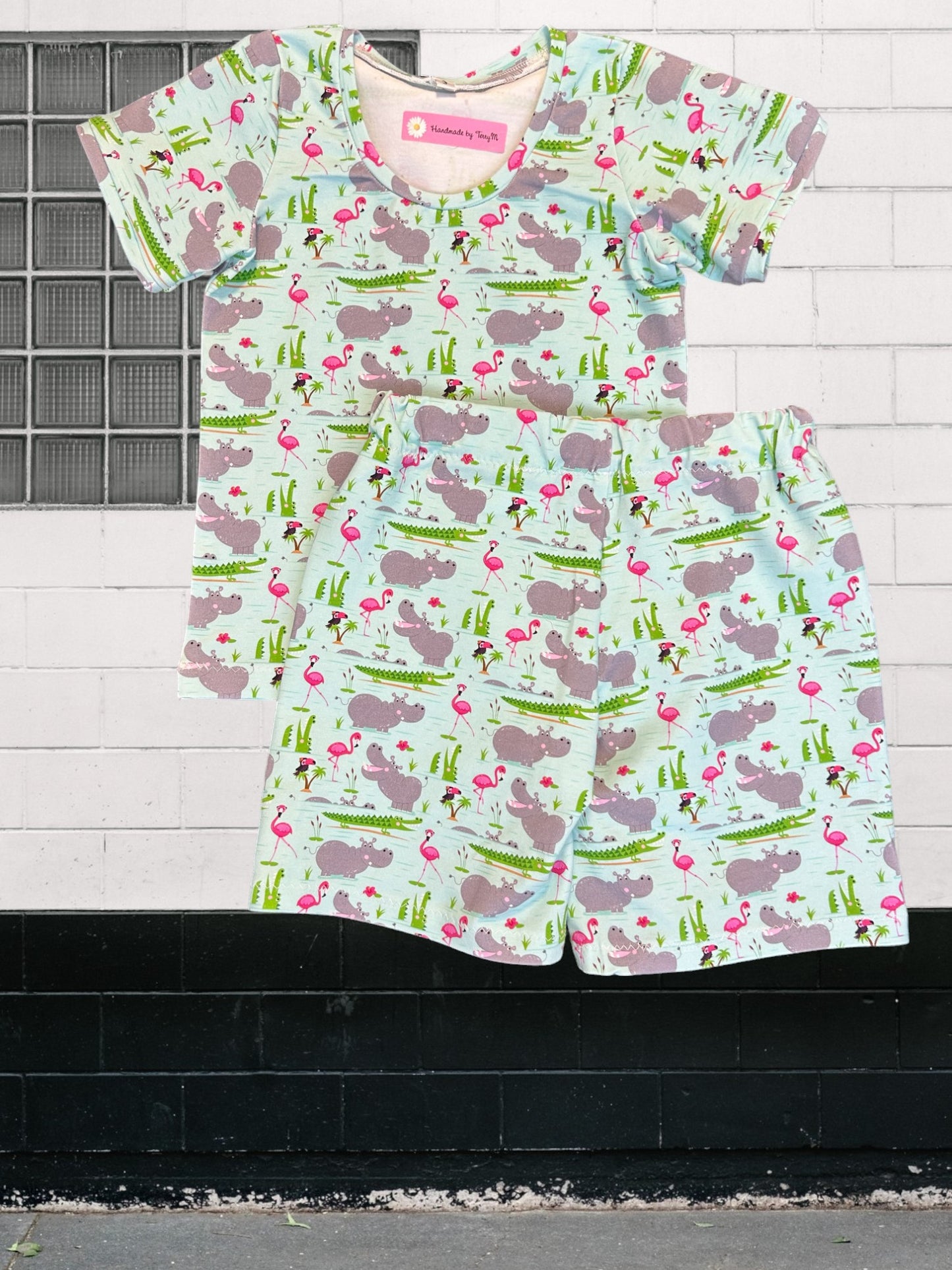 “Hippo and flamingo kids outfit – size 3”
“Handmade animal print T shirt and shorts set”