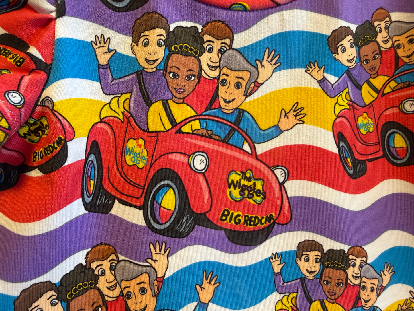 (1728)  Kids Rainbow Singing Group - Size 3