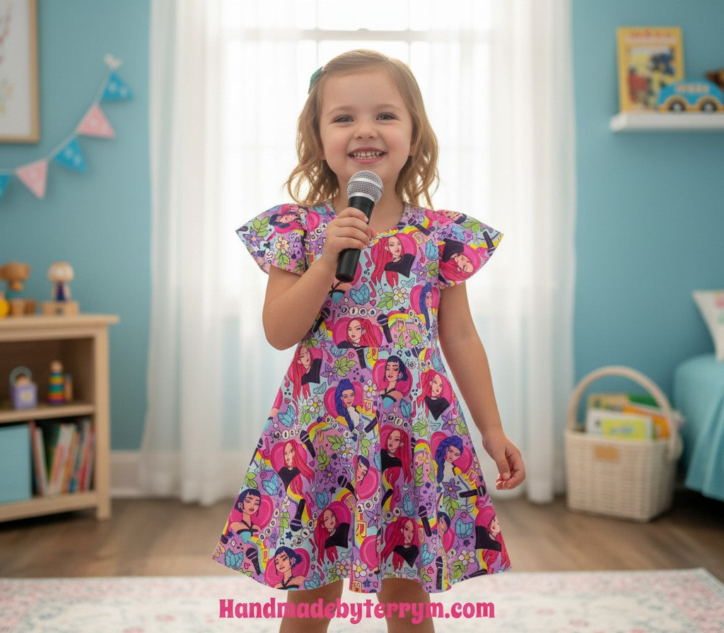 (1755) KPop Dress - Size 6