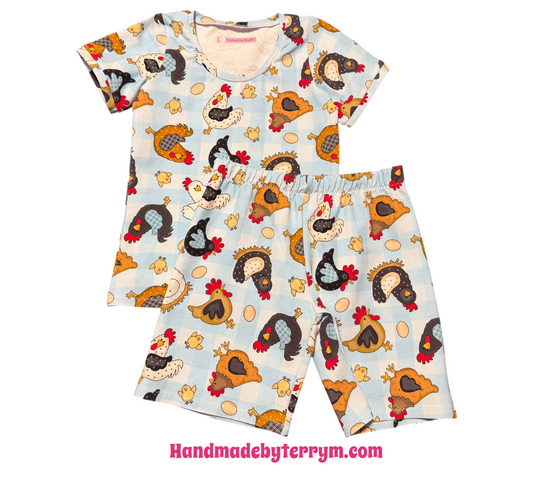 (1777) Lively Chicken T-Shirt & Shorts Set - Size 5