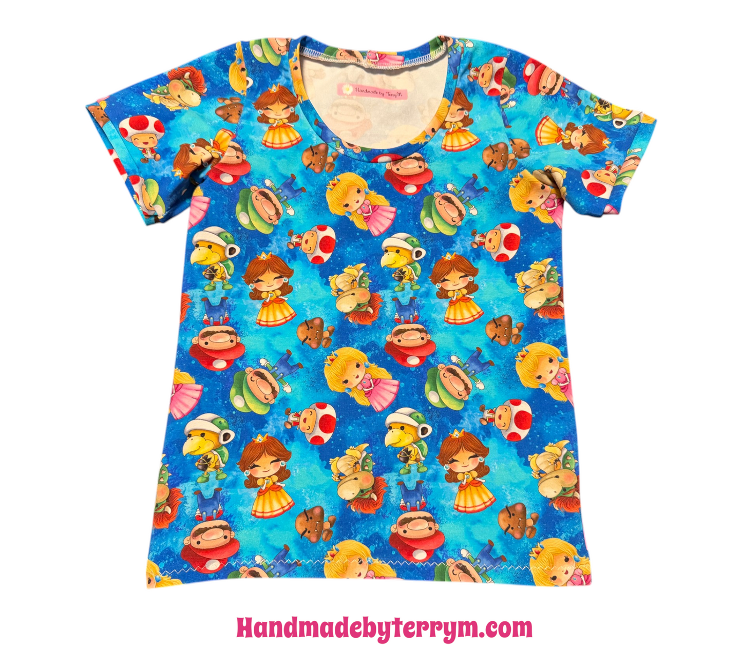 (1780) Bright Adventure Characters T‑Shirt & Shorts Set – Size 5