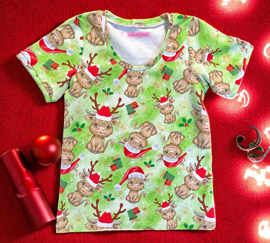 Highland Cow Christmas T-Shirt - Size 5