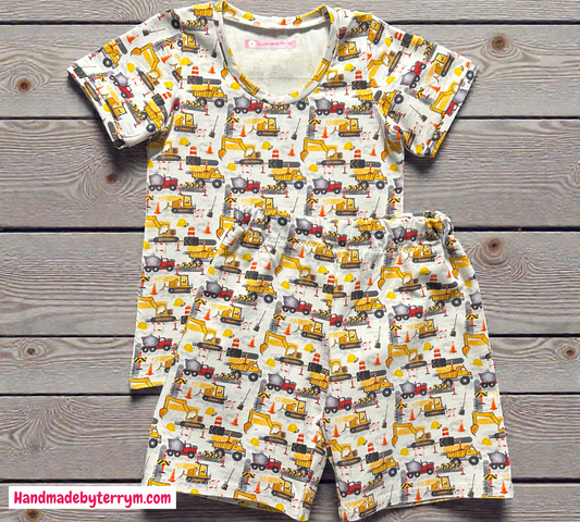 (1389) Yellow Truck T-Shirt & Shorts Set - Size 5