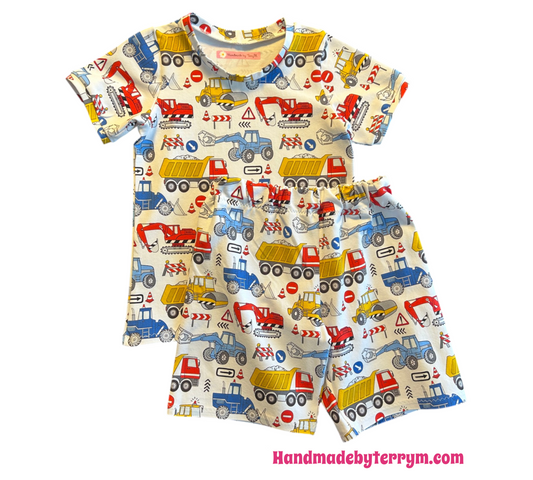 (1553) Trucks T-Shirt & Shorts Set - Size 4