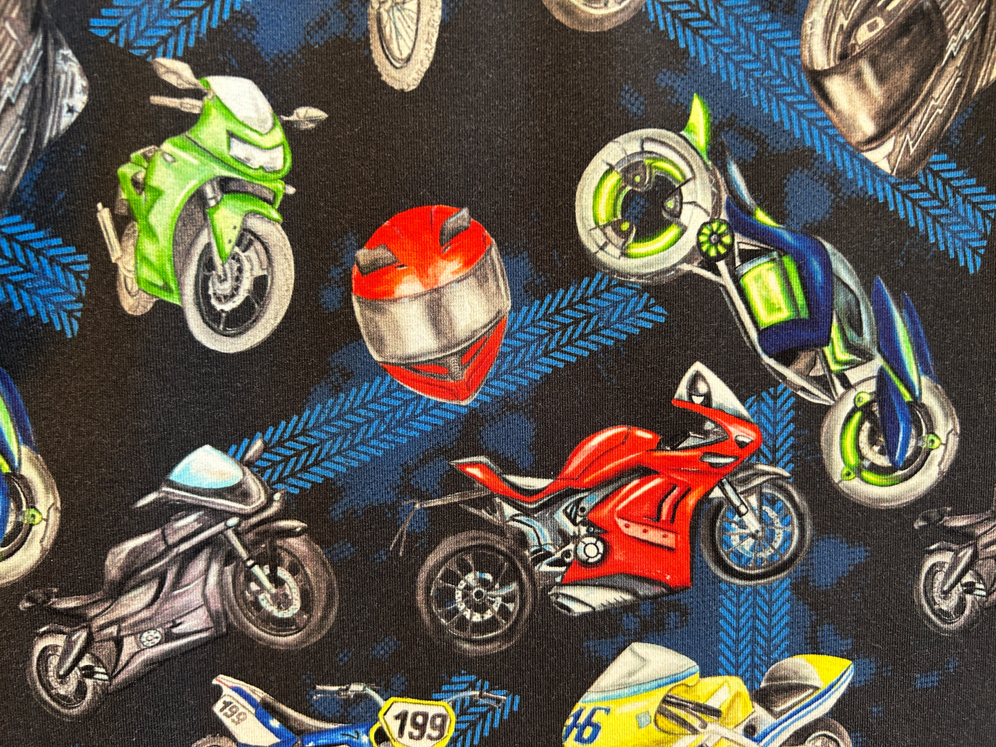 (1568) Coloured Bikes T-Shirt & Shorts Set - Size 5