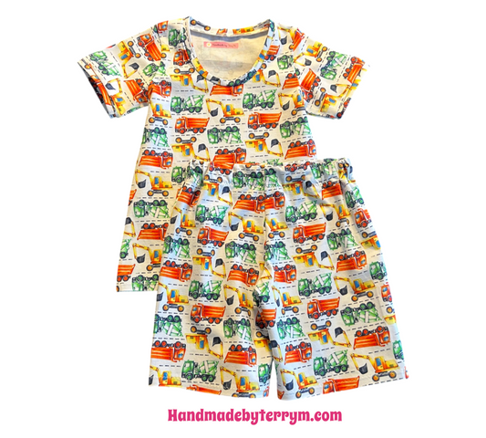 (1634) Trucks T-Shirt & Shorts Set - Size 6