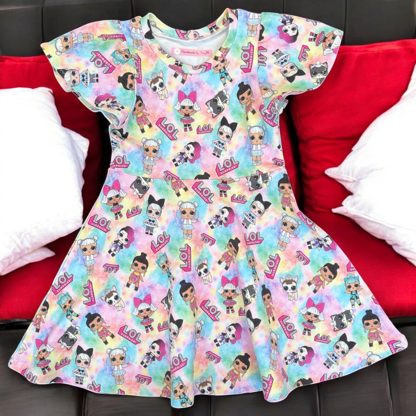 “Doll print girls dress – size 4”
“Handmade colourful skater dress”

