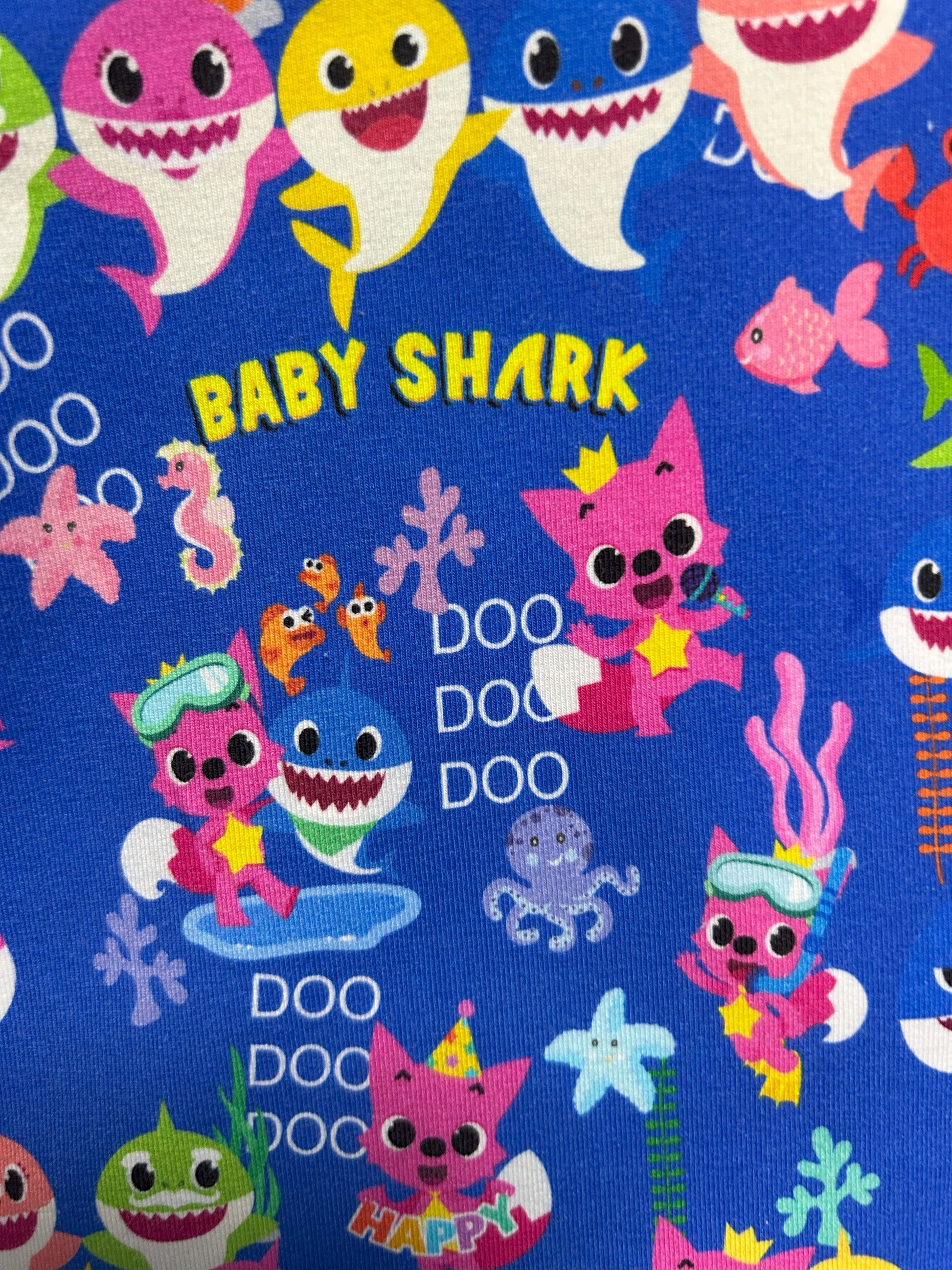 Baby shark toddler outfit – size 1
Handmade blue and yellow shark set
