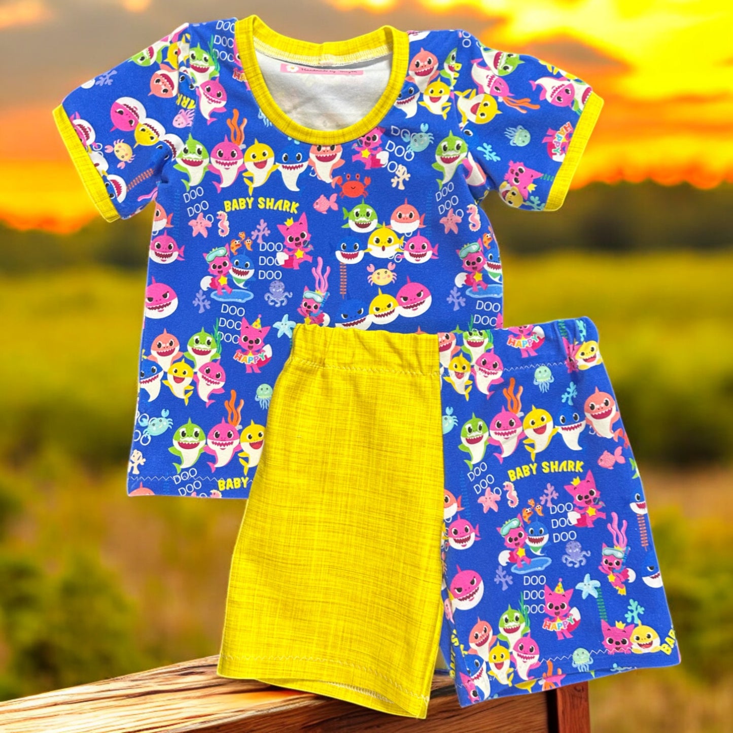 Baby shark toddler outfit – size 1
Handmade blue and yellow shark set
