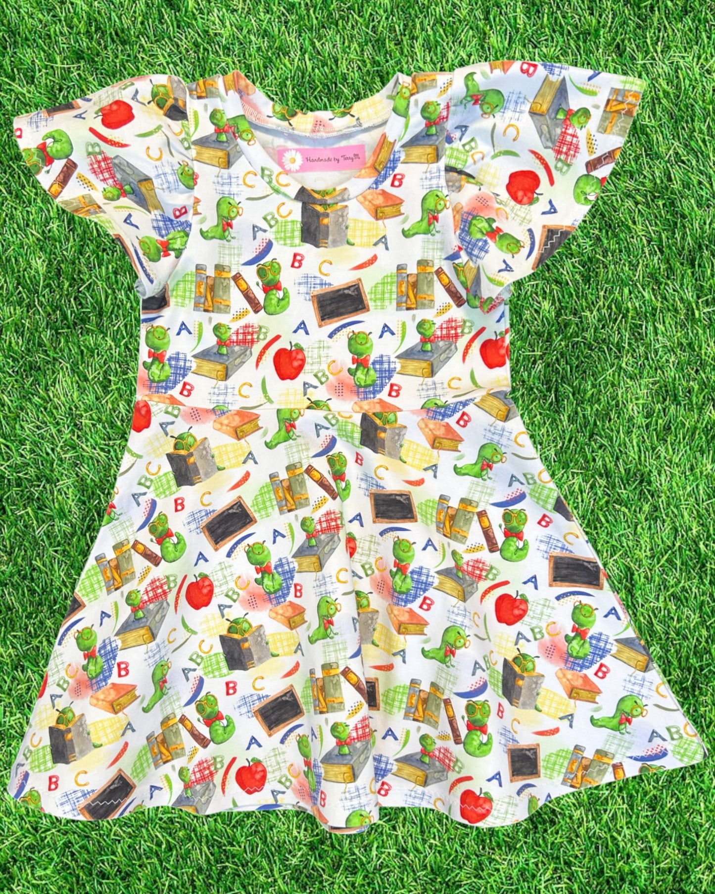 Bookworm girls dress – size 2
Handmade reading themed skater dress

