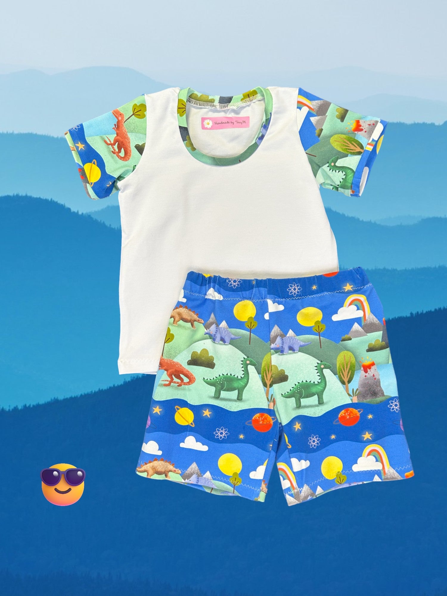 “Baby dinosaur outfit – size 1”
“Handmade dino T shirt and shorts for toddlers”