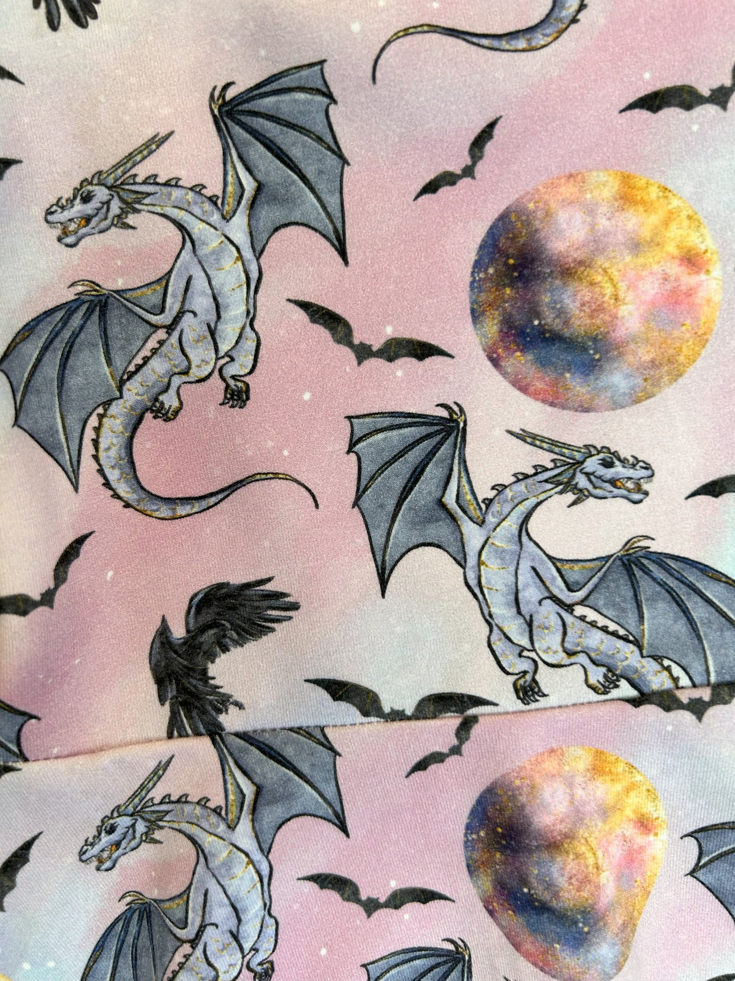Purple dragon girls dress – size 4
Handmade dragon skater dress
