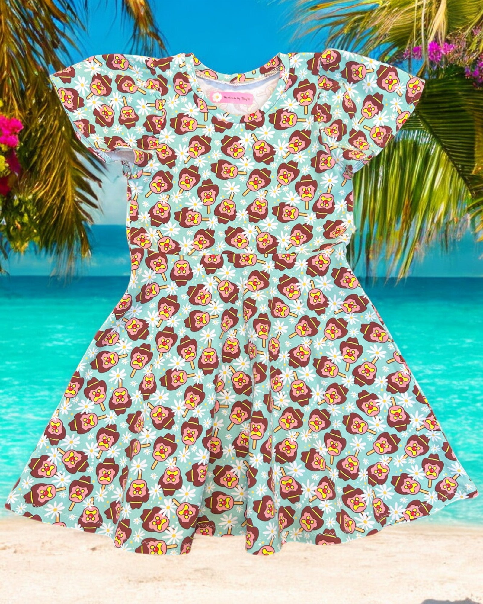Daisy ice cream girls dress – size 6
Handmade summer skater dress
