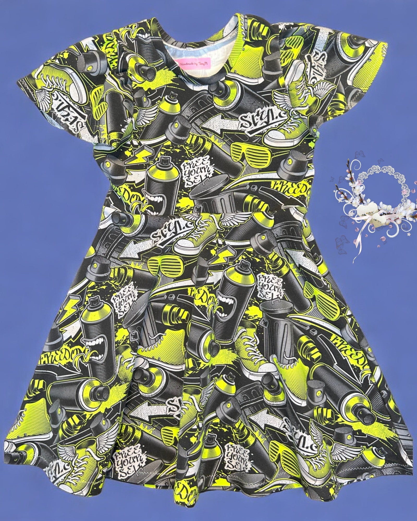 “Street art girls dress – size 6”
“Handmade graffiti skater dress for kids”
