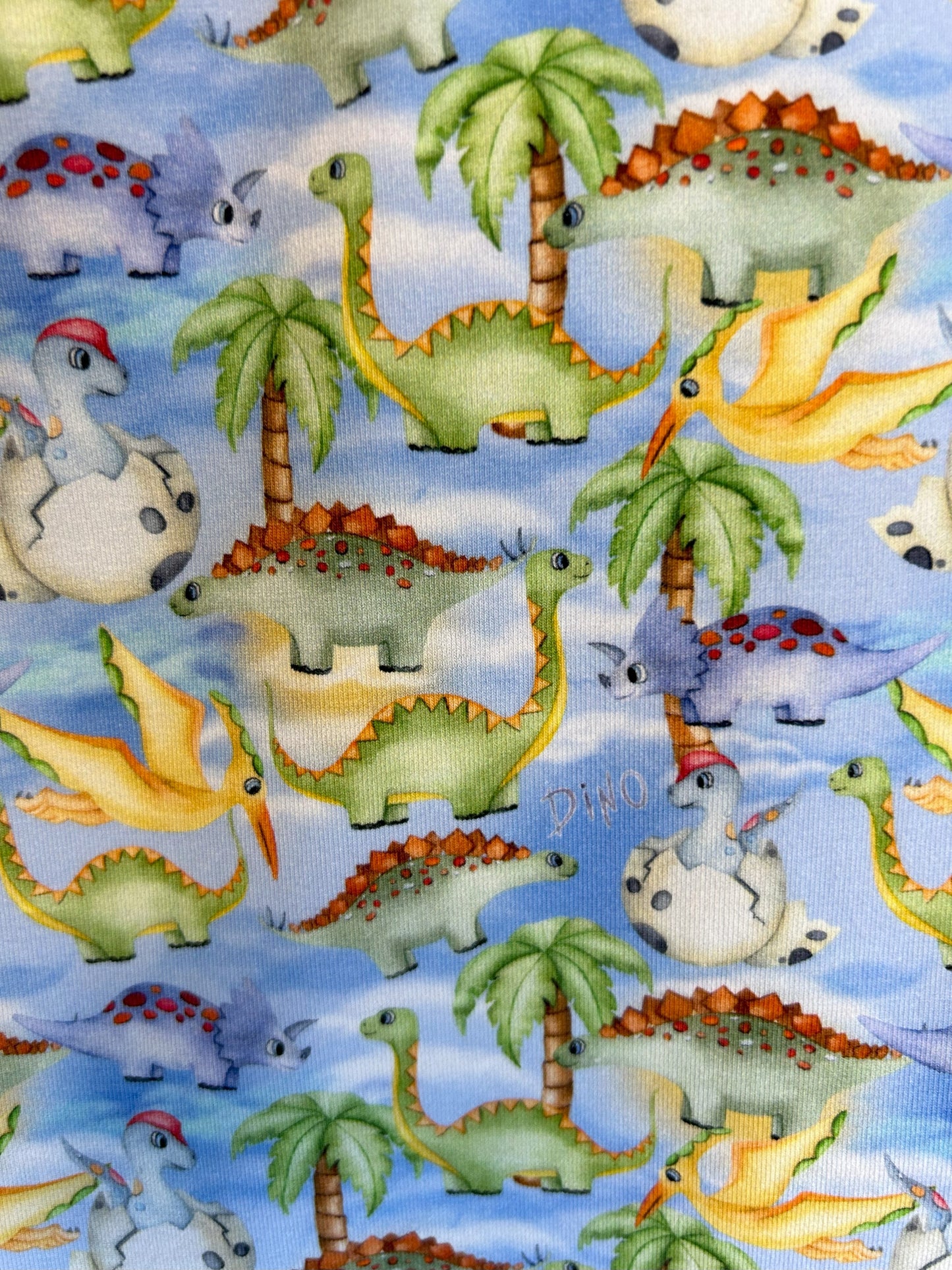 Tropical dinosaur kids outfit – size 4.
Handmade dino T shirt and shorts set