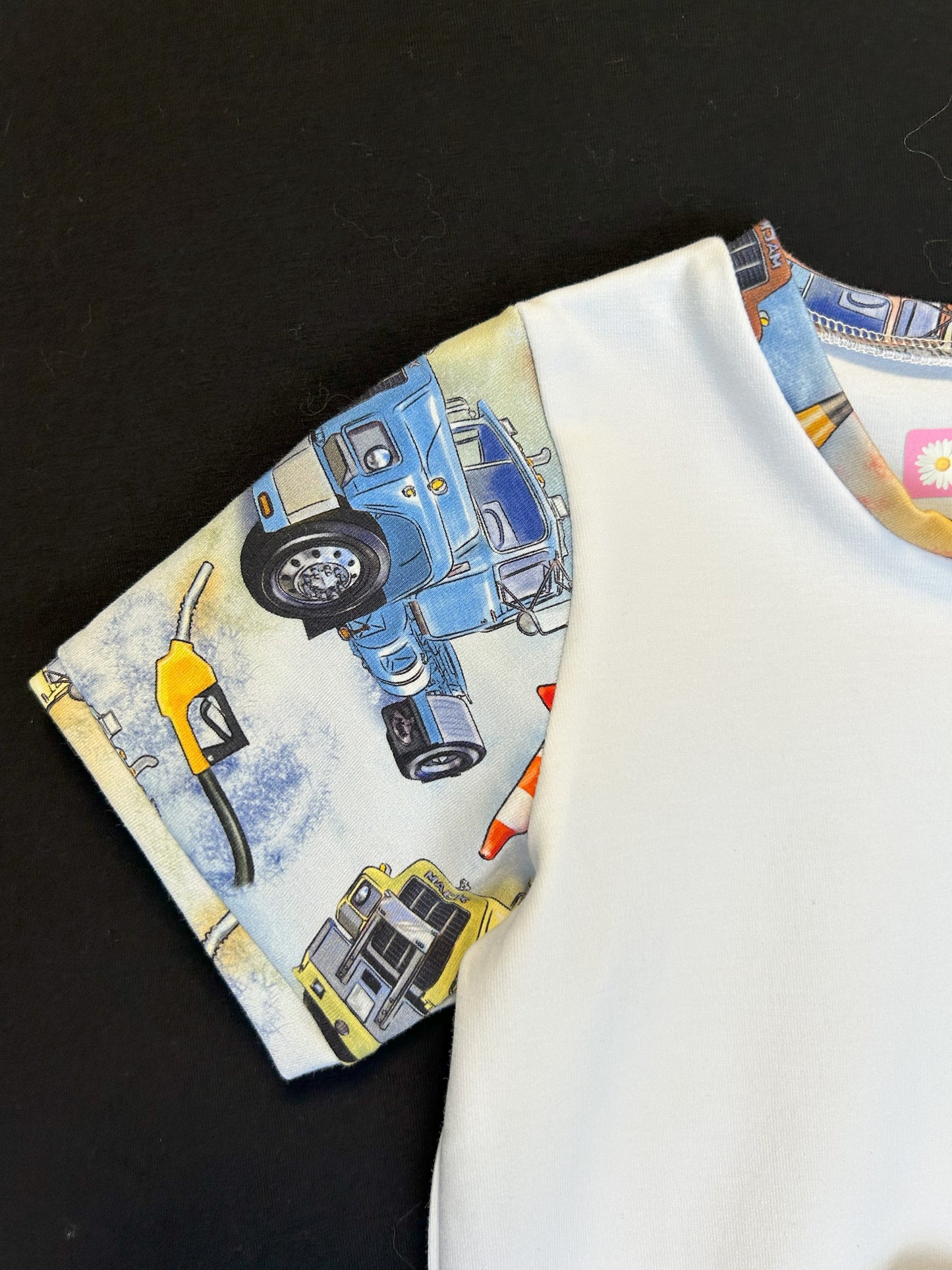 Mack Truck T-Shirt & Shorts - Size 4