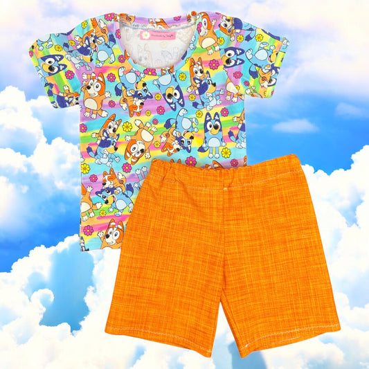 Blue dog kids outfit – size 3
Handmade dog T shirt and orange shorts set
