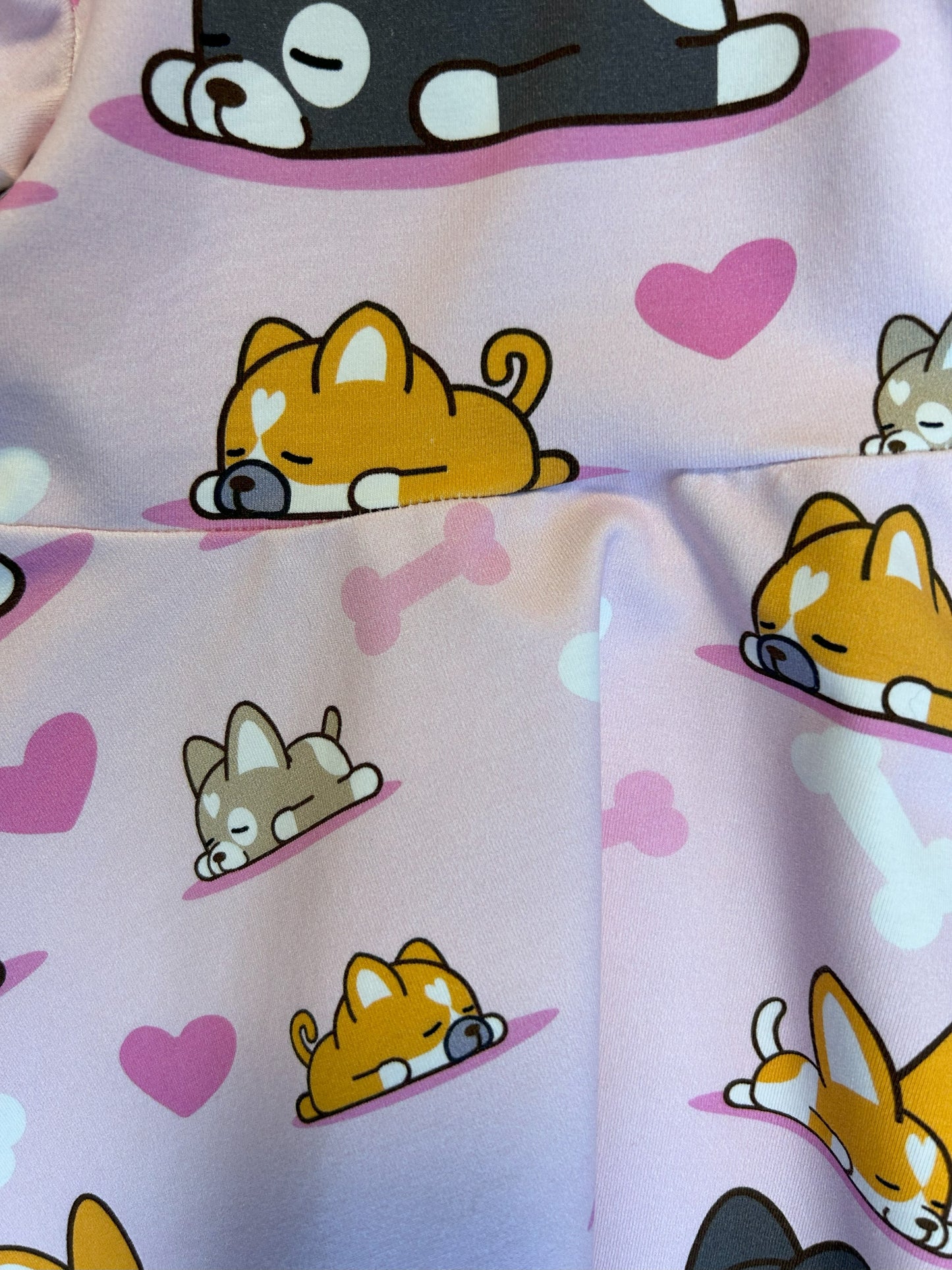 Sleeping puppies baby dress – size 1
Handmade pink puppy skater dress